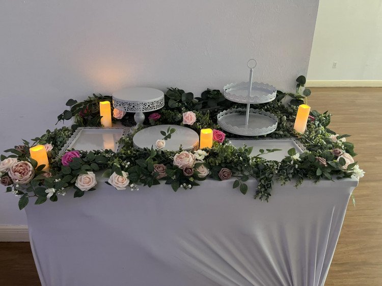 Cake Table Set Up (white or gold)