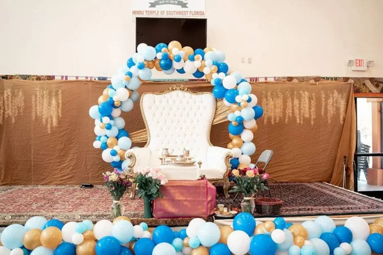 Gold Circle Arch W/ Full Balloon Garland