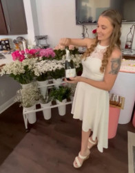 flower20cart 1787685195 Build-a-Bouquet Flower Cart